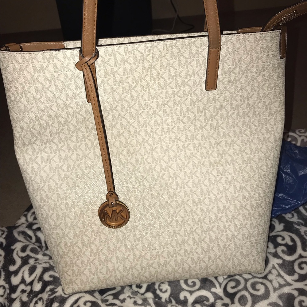 Michael Kors purse